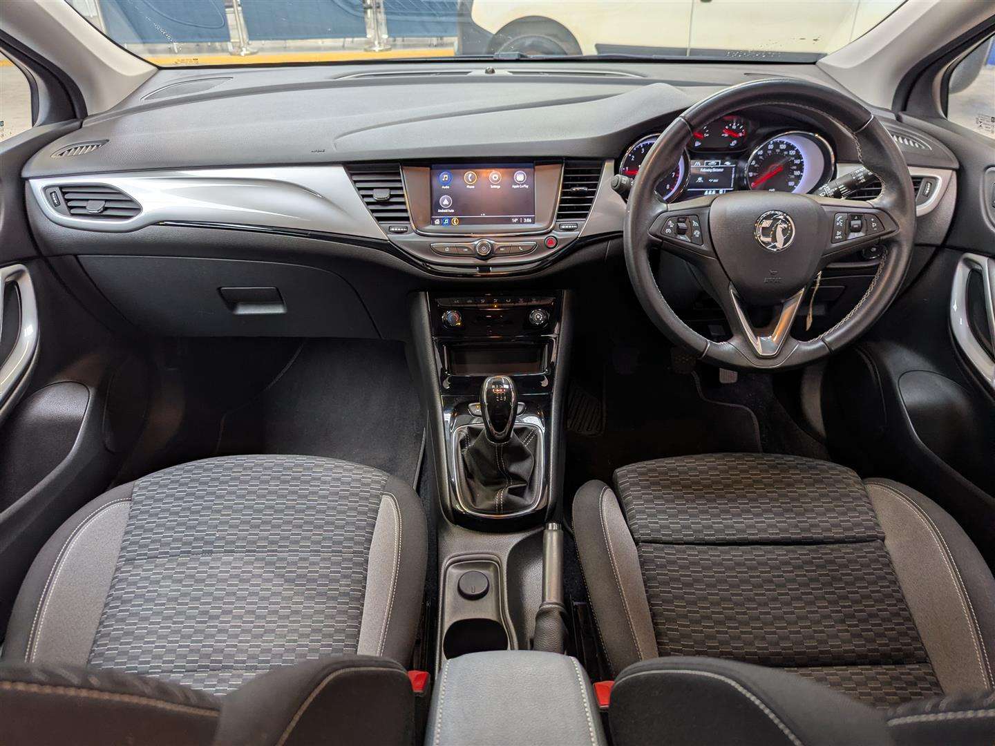 <p>2020 VAUXHALL ASTRA SRI TURBO</p>