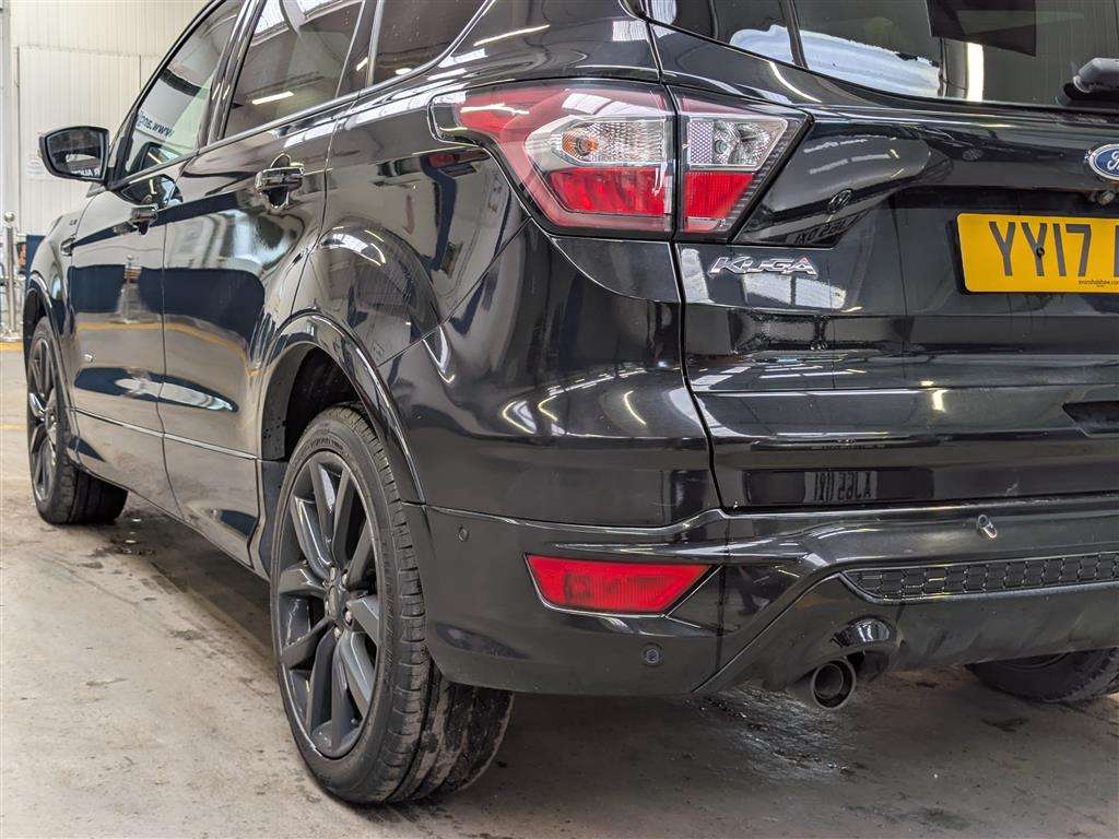 <p>2017 FORD KUGA ST-LINE X TDCI 4X4</p>