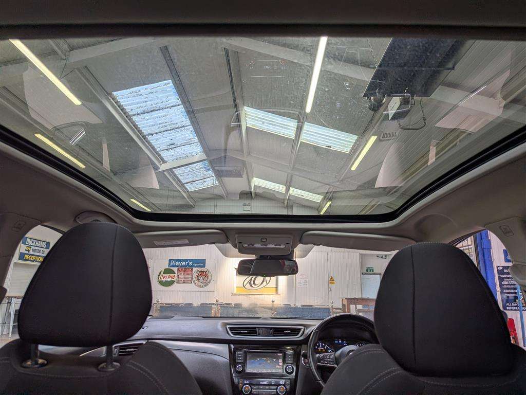 <p>2019 NISSAN QASHQAI N-CONNECTA DIG-T</p>