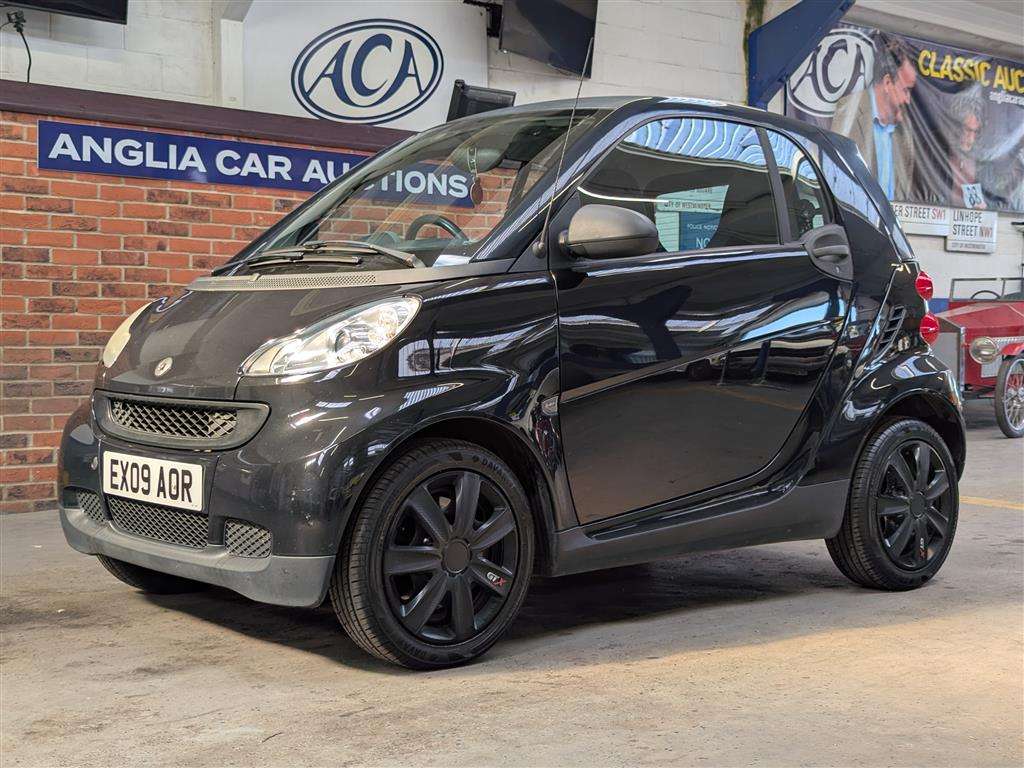 <p>2009 SMART FORTWO PURE CDI AUTO</p>