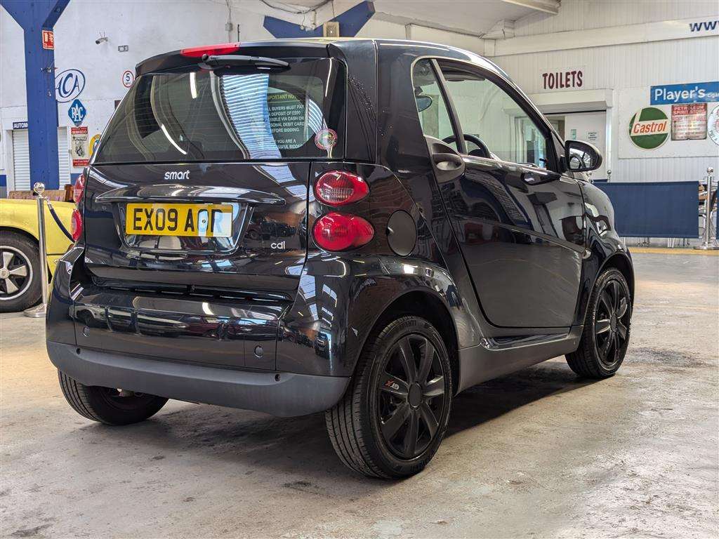 <p>2009 SMART FORTWO PURE CDI AUTO</p>