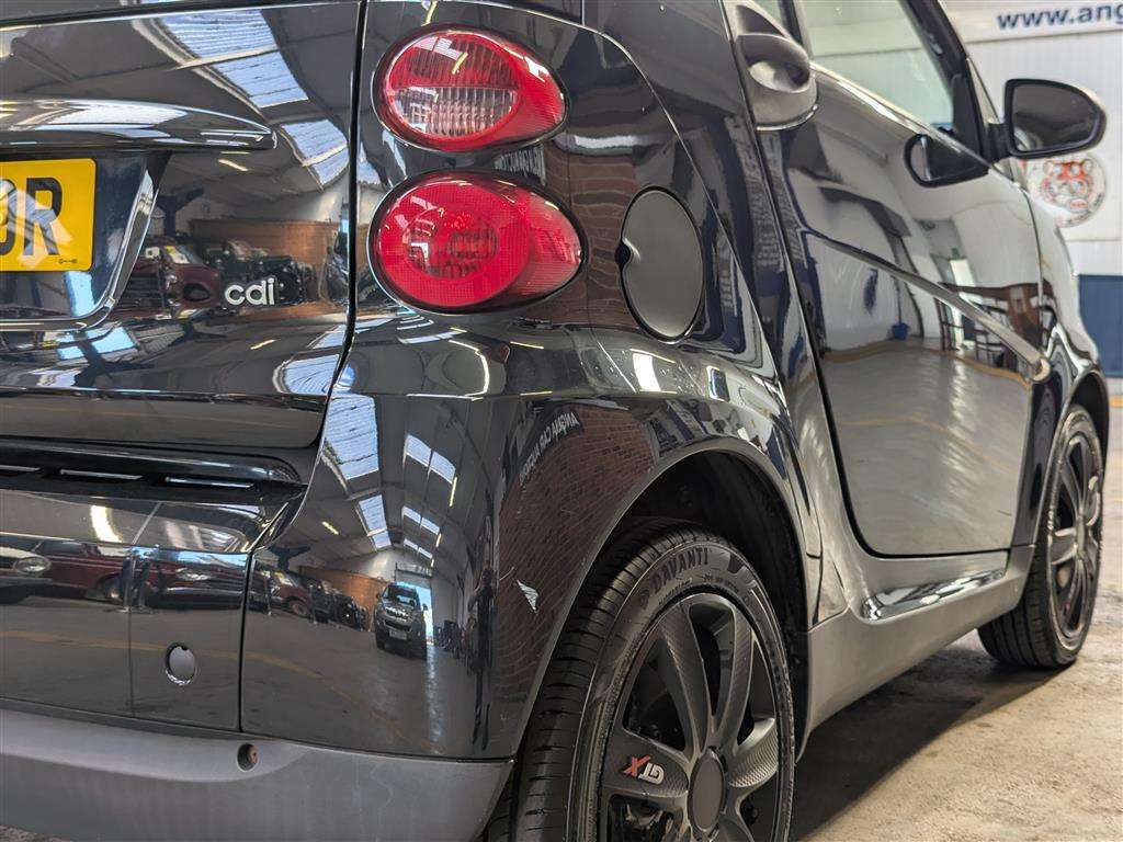 <p>2009 SMART FORTWO PURE CDI AUTO</p>