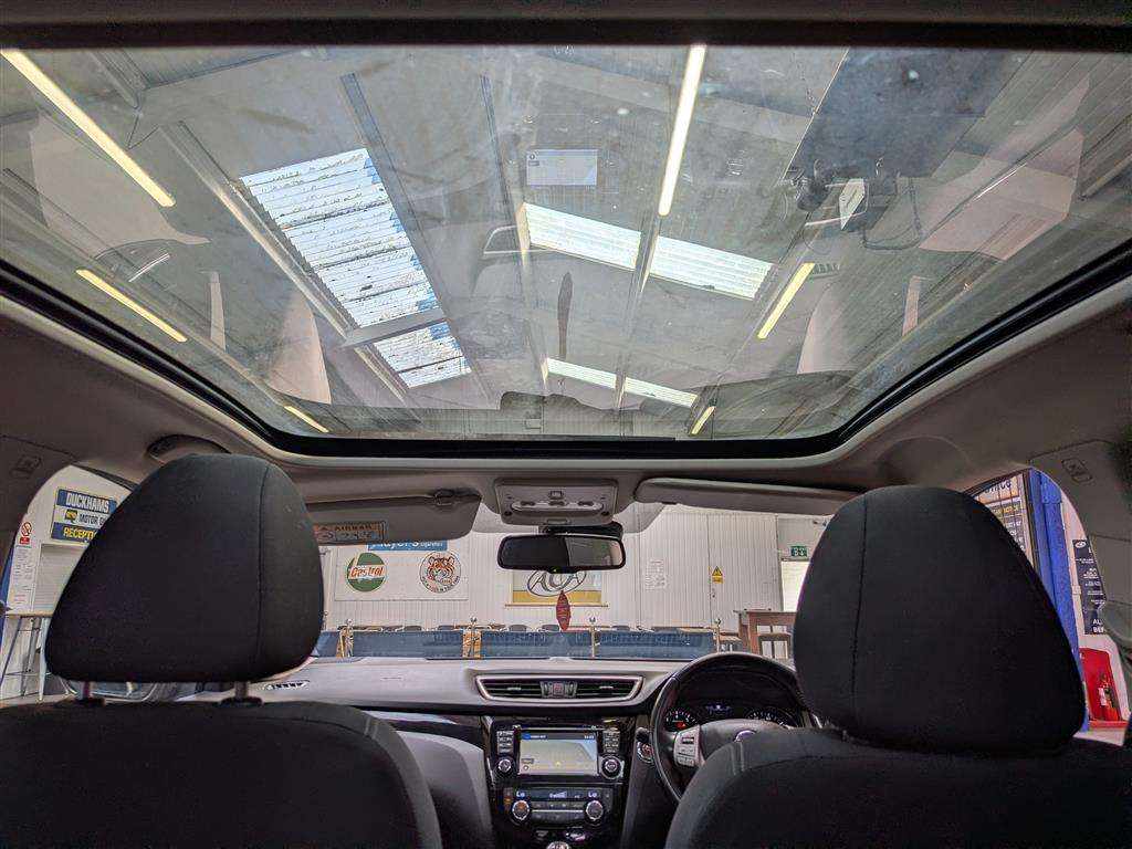 <p>2015 NISSAN QASHQAI N-TEC + DIG-T</p>
