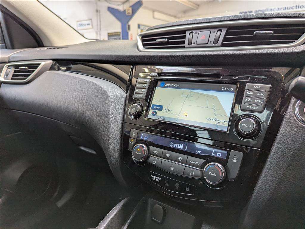 <p>2015 NISSAN QASHQAI N-TEC + DIG-T</p>