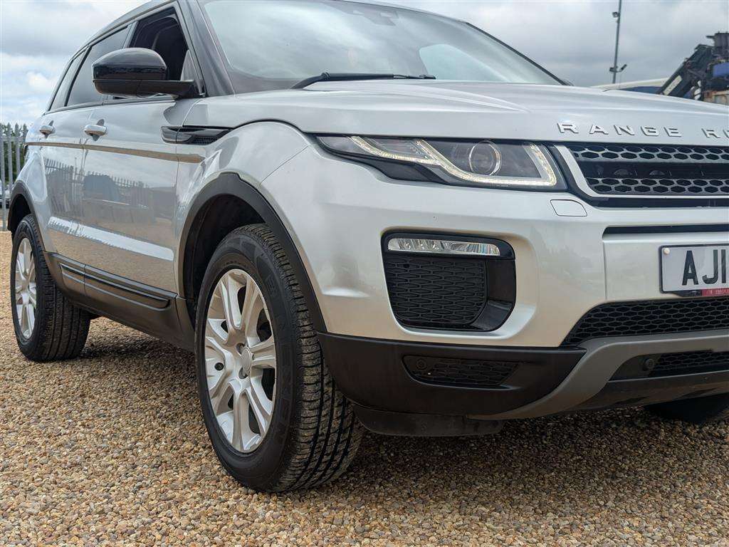 <p>2018 LAND ROVER R ROVER EVOQUE SE TECH TD</p>