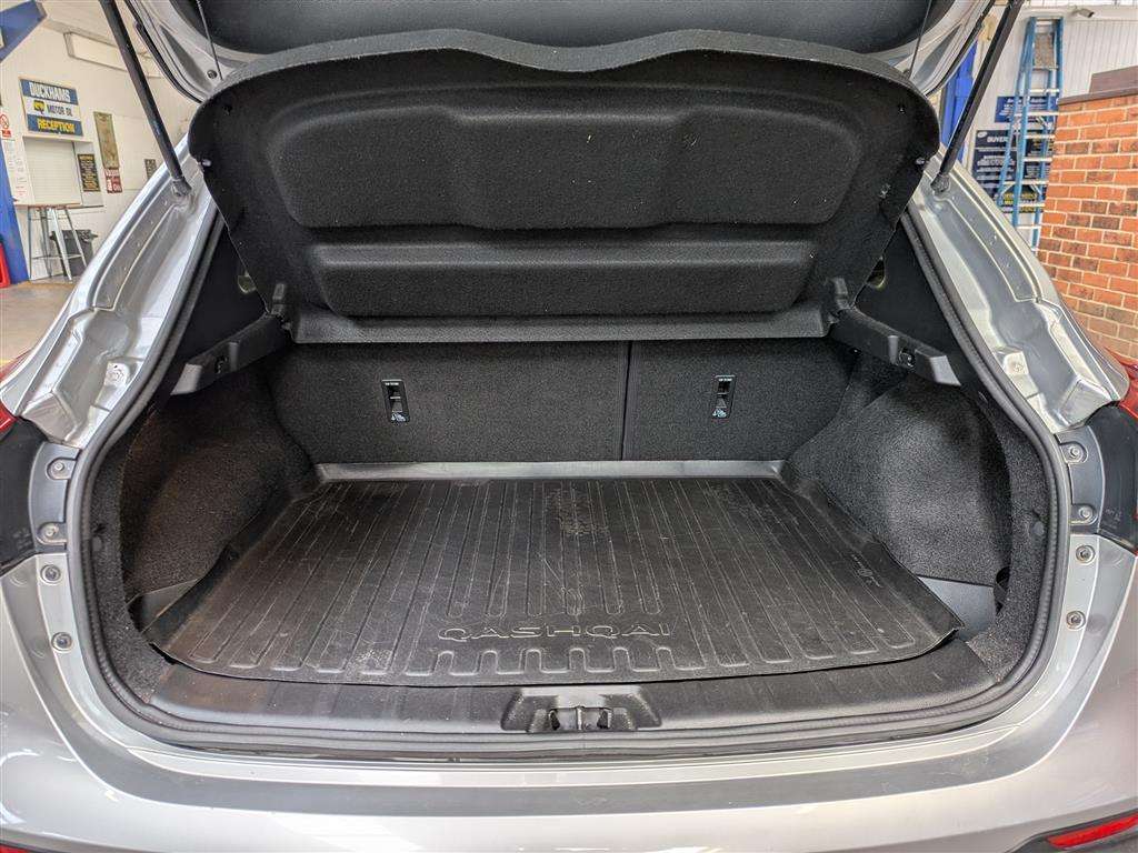 <p>2017 NISSAN QASHQAI N-CONNECTA DIG-T</p>