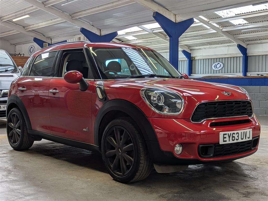<p>2014 MINI COUNTRYMAN COOPER S ALL4A</p>
