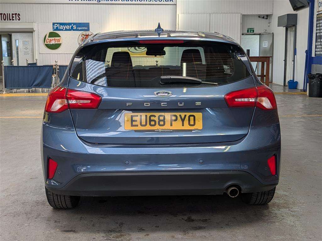 <p>2019 FORD FOCUS ZETEC</p>