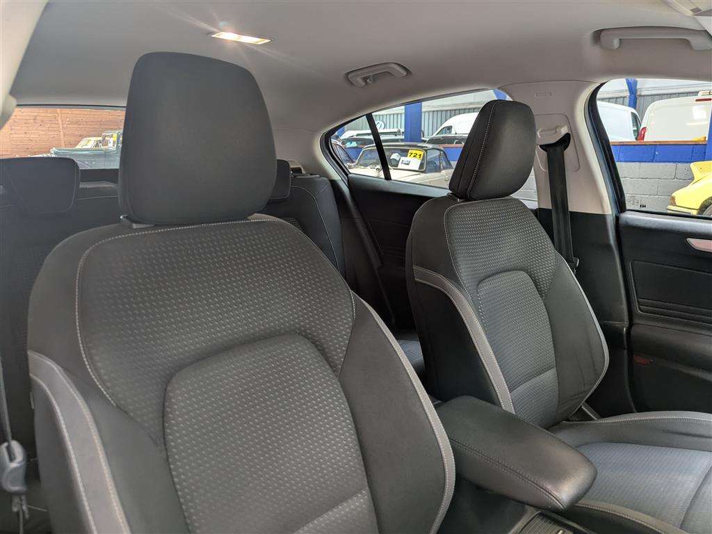 <p>2019 FORD FOCUS ZETEC</p>
