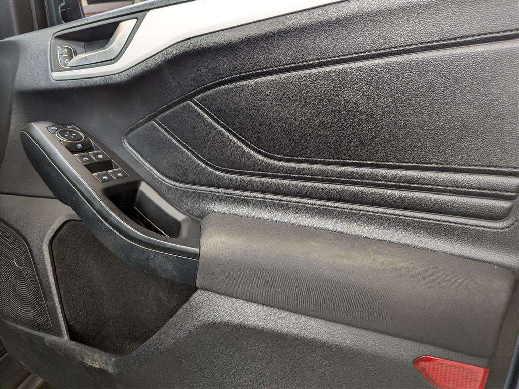 <p>2019 FORD FOCUS ZETEC</p>