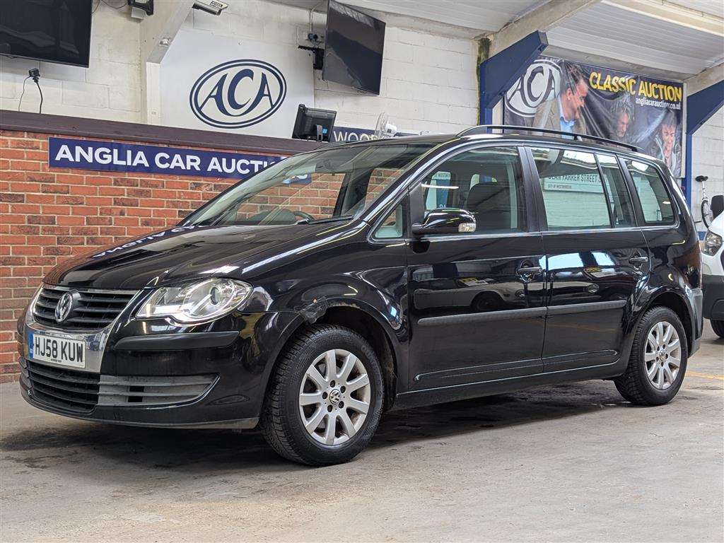 <p>2008 VOLKSWAGEN TOURAN S TDI 90</p>