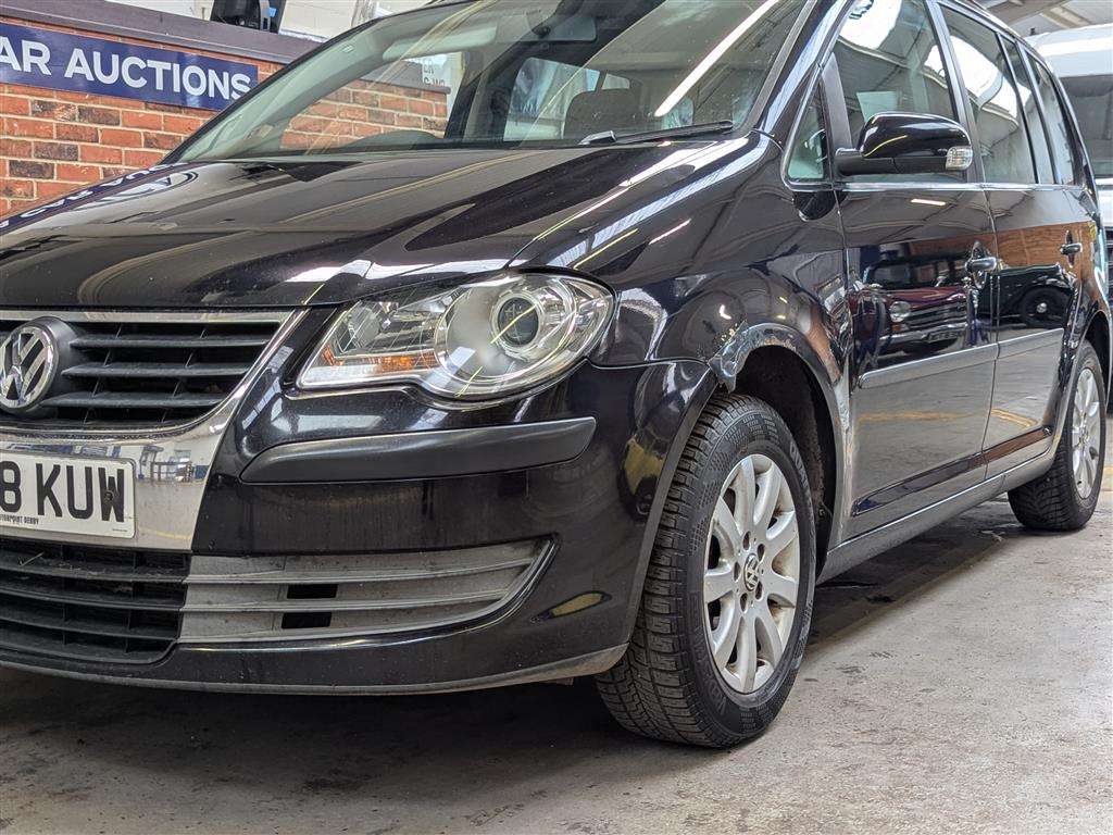 <p>2008 VOLKSWAGEN TOURAN S TDI 90</p>
