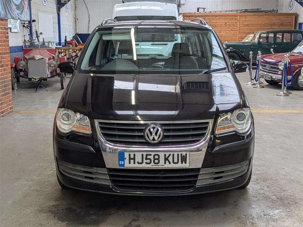 <p>2008 VOLKSWAGEN TOURAN S TDI 90</p>