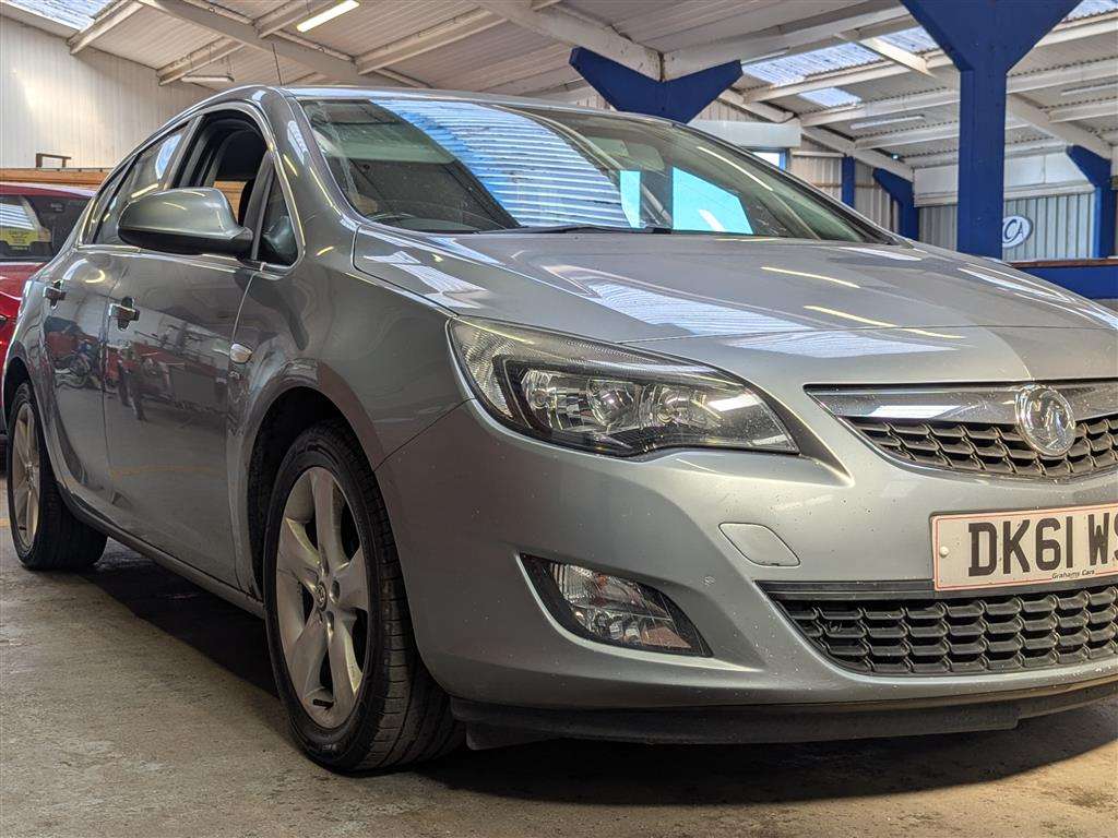 <p>2011 VAUXHALL ASTRA SRI</p>