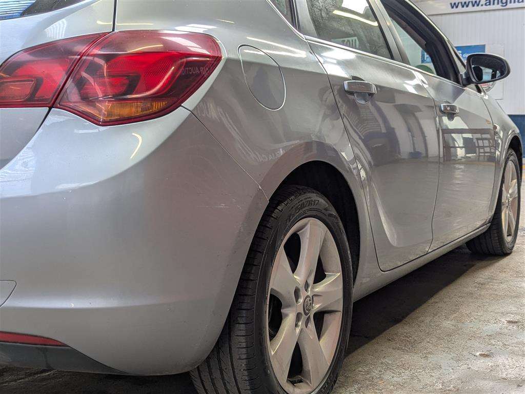 <p>2011 VAUXHALL ASTRA SRI</p>