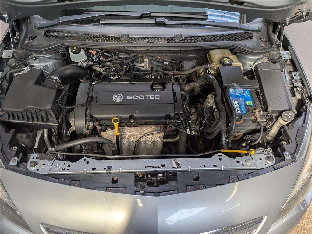 <p>2011 VAUXHALL ASTRA SRI</p>