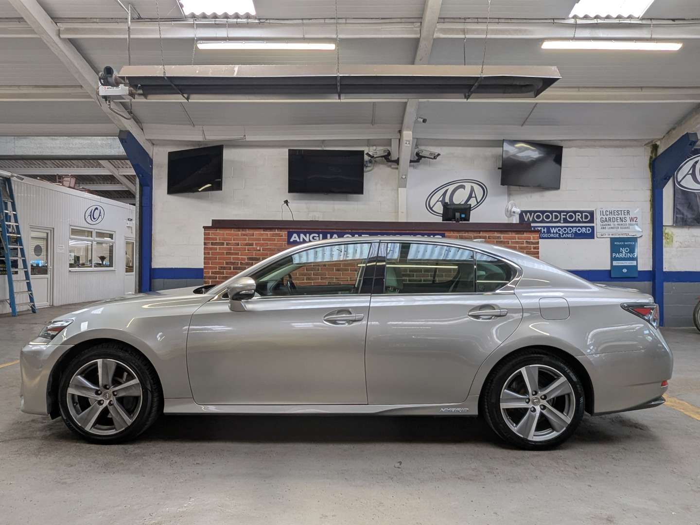 <p>2018 LEXUS GS 300H LUXURY CVT</p>