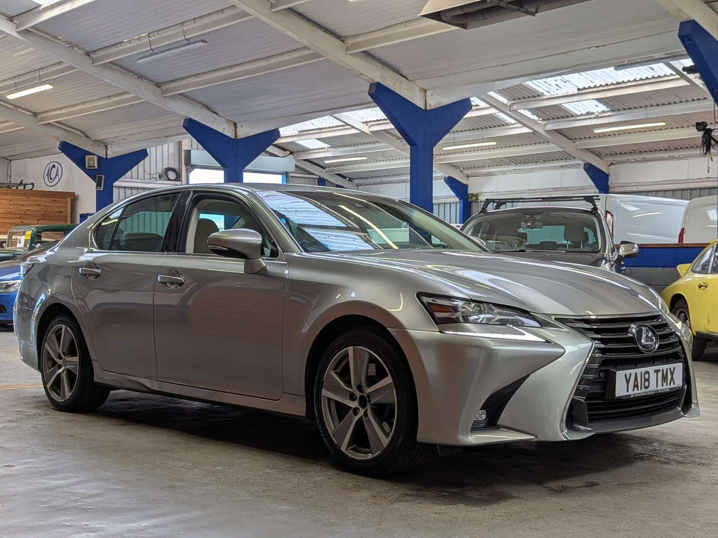 <p>2018 LEXUS GS 300H LUXURY CVT</p>