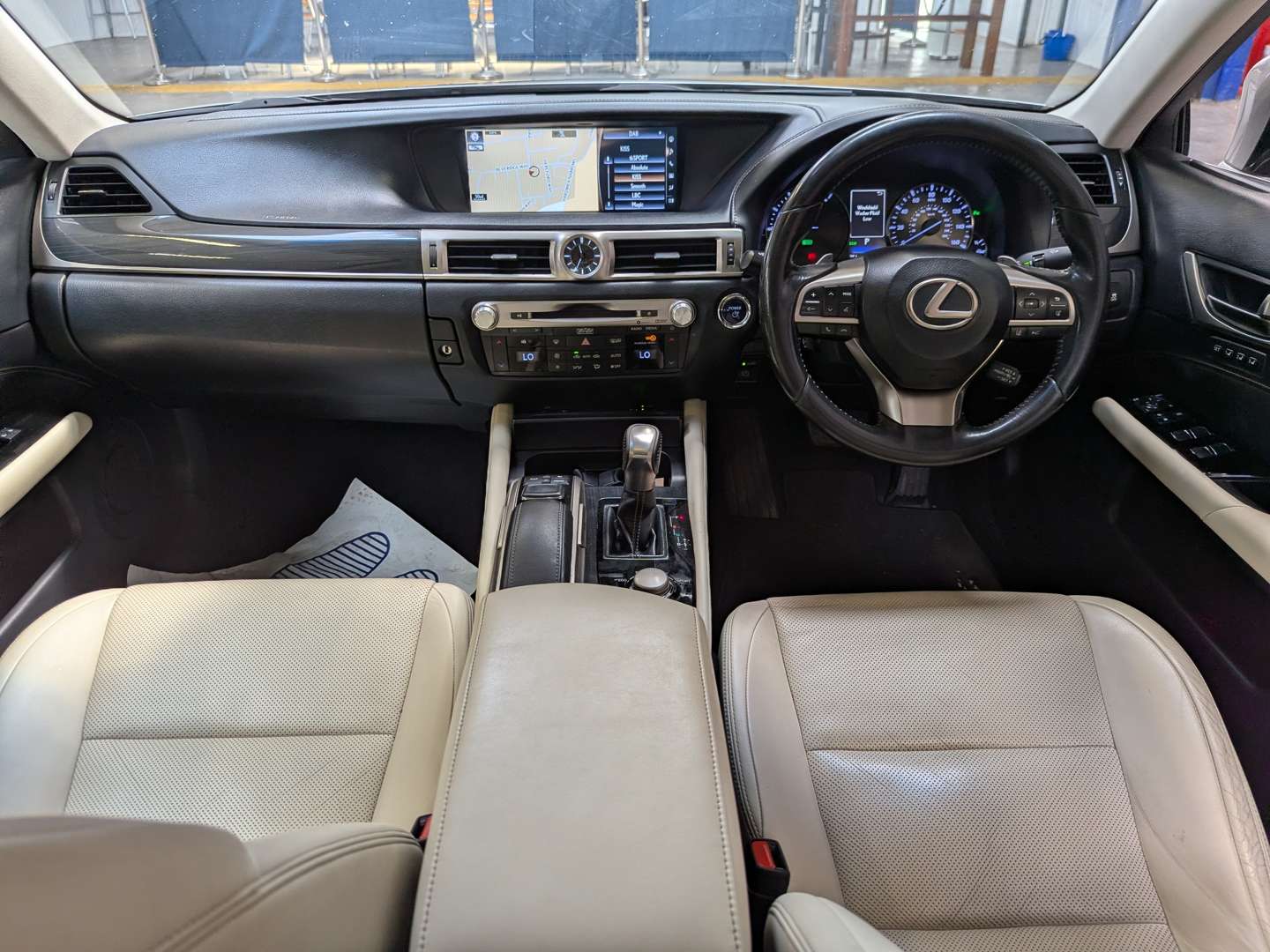 <p>2018 LEXUS GS 300H LUXURY CVT</p>