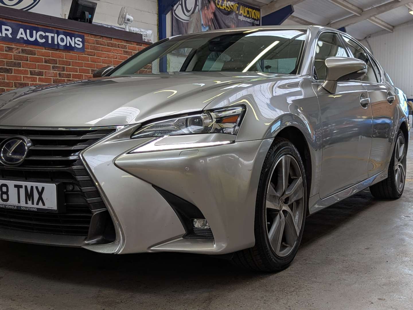 <p>2018 LEXUS GS 300H LUXURY CVT</p>