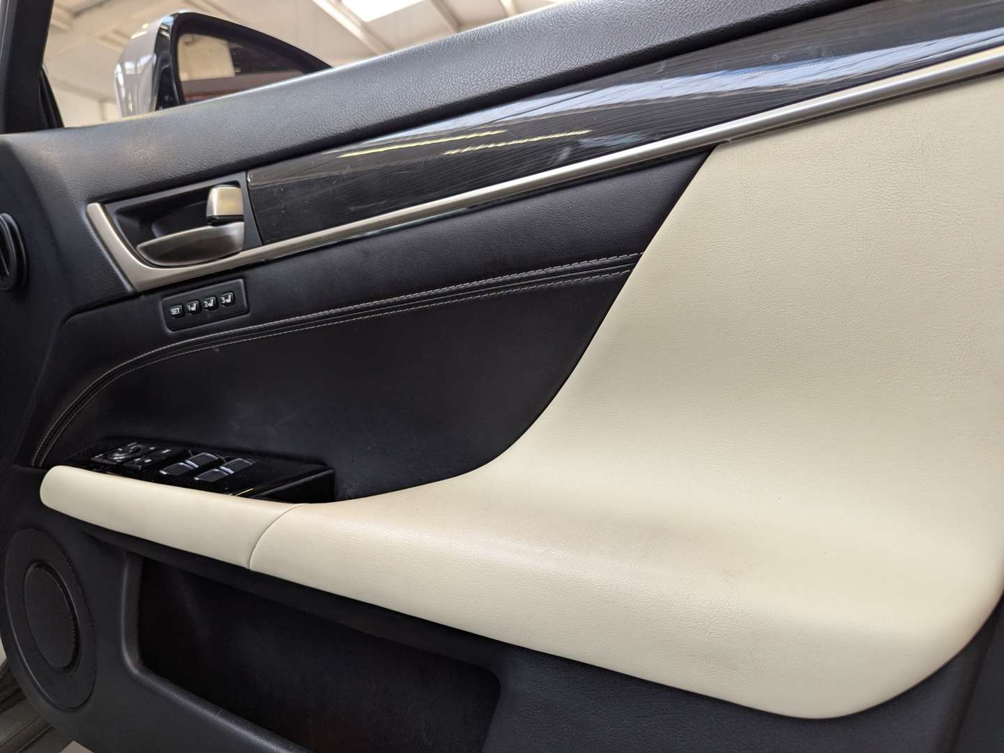 <p>2018 LEXUS GS 300H LUXURY CVT</p>