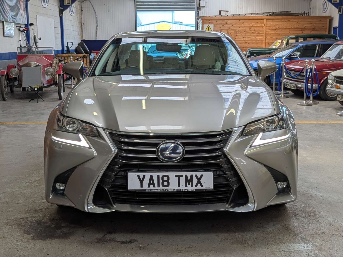 <p>2018 LEXUS GS 300H LUXURY CVT</p>