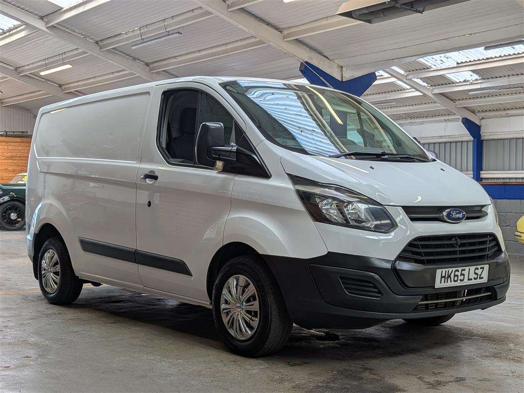 <p>2015 FORD TRANSIT CUSTOM 290 ECO-TE</p>