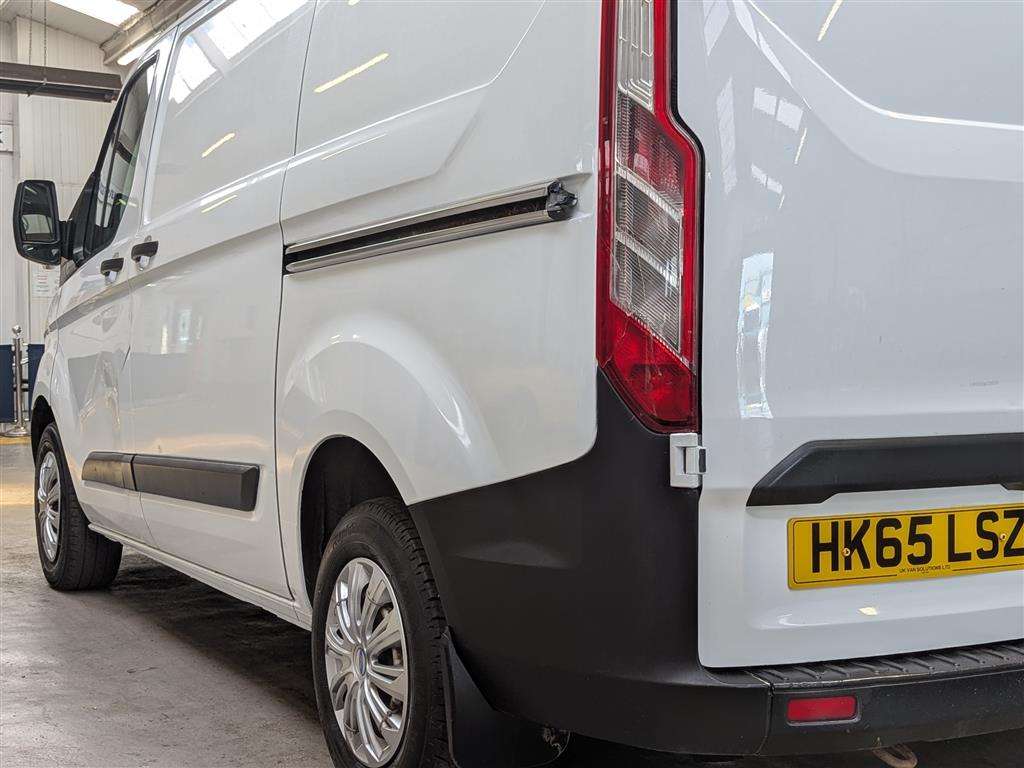 <p>2015 FORD TRANSIT CUSTOM 290 ECO-TE</p>