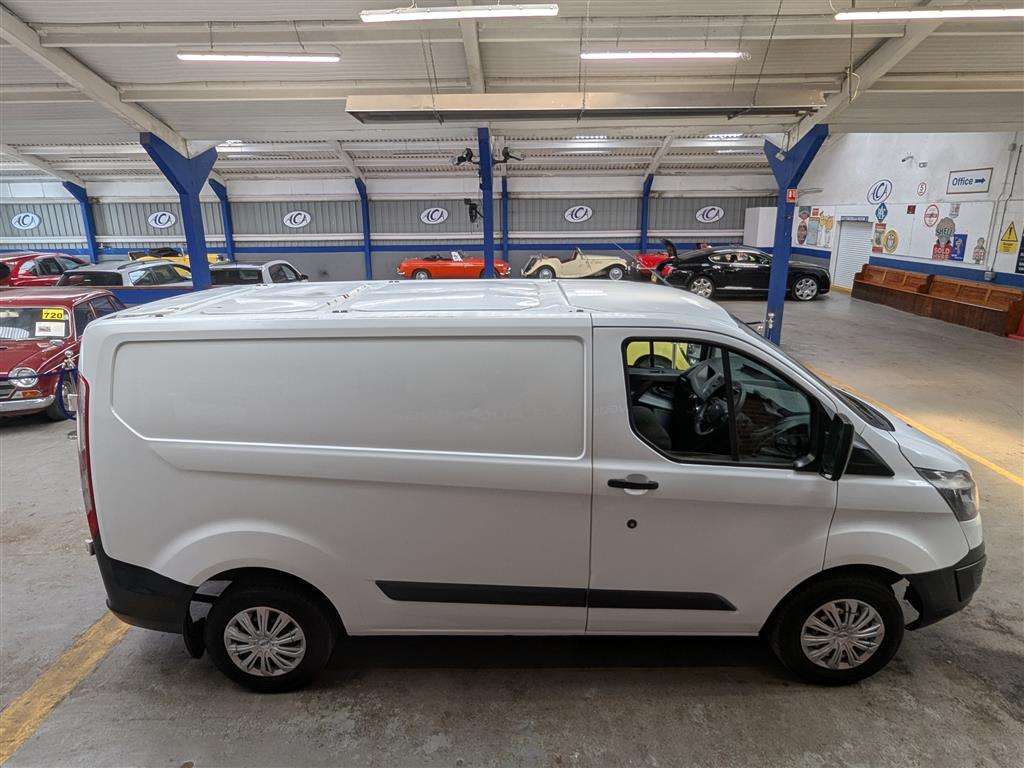 <p>2015 FORD TRANSIT CUSTOM 290 ECO-TE</p>