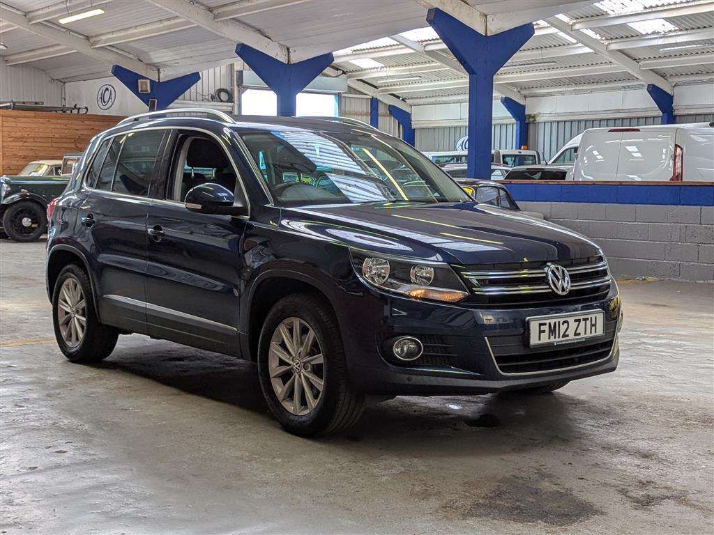 <p>2012 VOLKSWAGEN TIGUAN SE TSI 4MOTION S-A</p>