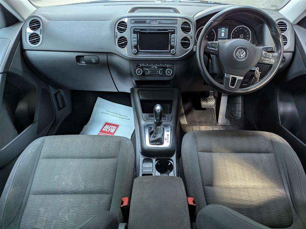 <p>2012 VOLKSWAGEN TIGUAN SE TSI 4MOTION S-A</p>