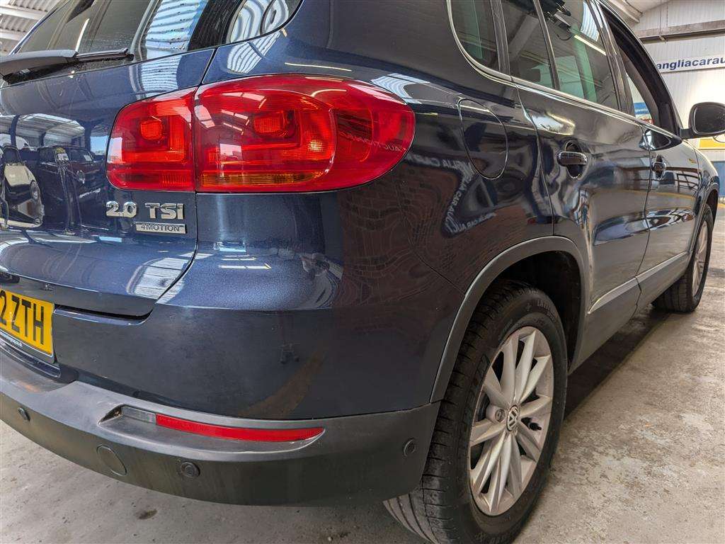 <p>2012 VOLKSWAGEN TIGUAN SE TSI 4MOTION S-A</p>