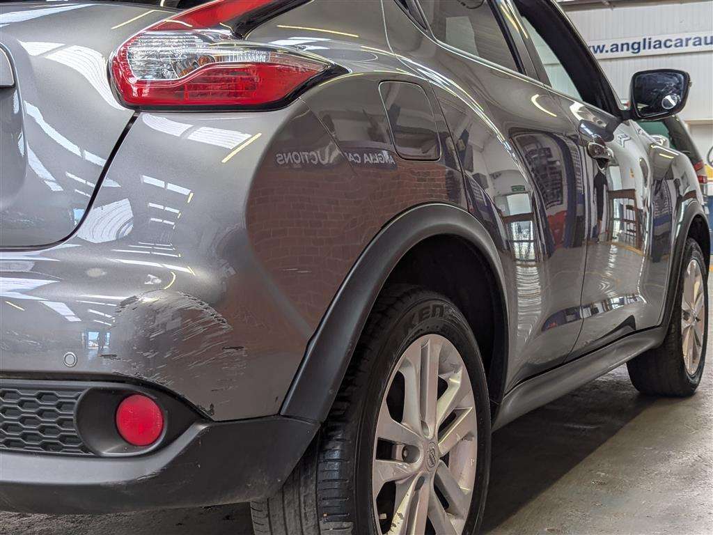 <p>2015 NISSAN JUKE ACENTA PREMIUM CVT</p>