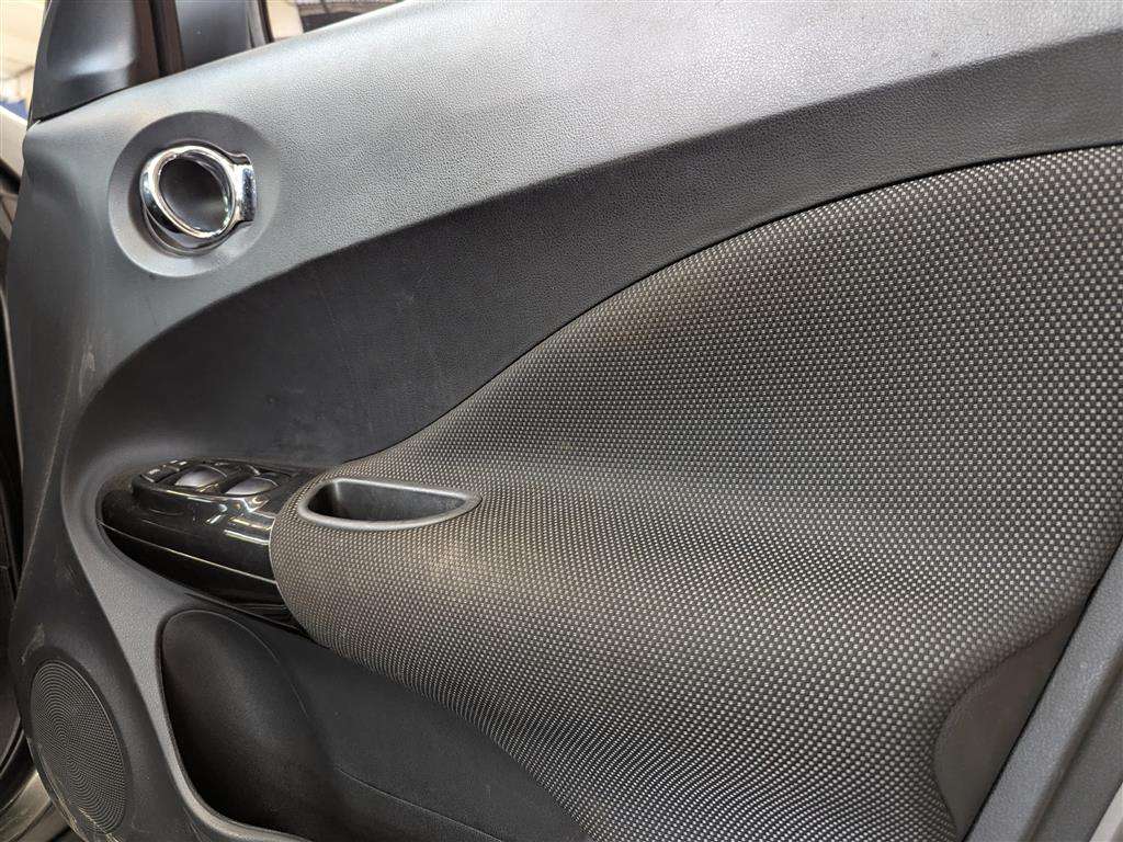 <p>2015 NISSAN JUKE ACENTA PREMIUM CVT</p>