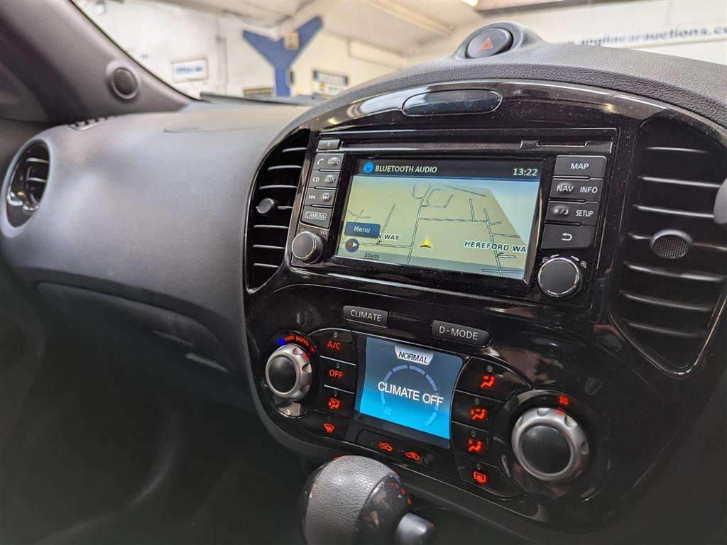 <p>2015 NISSAN JUKE ACENTA PREMIUM CVT</p>
