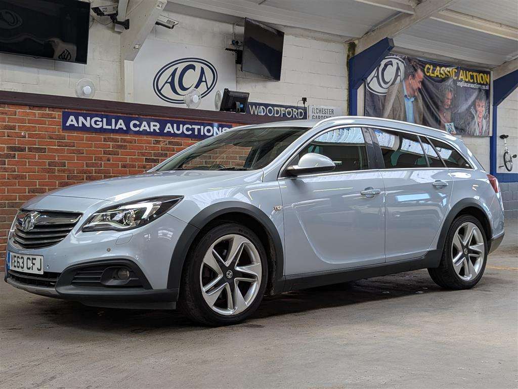 <p>2014 VAUXHALL INSIGNIA C-TRYTOUR NAV4X4</p>