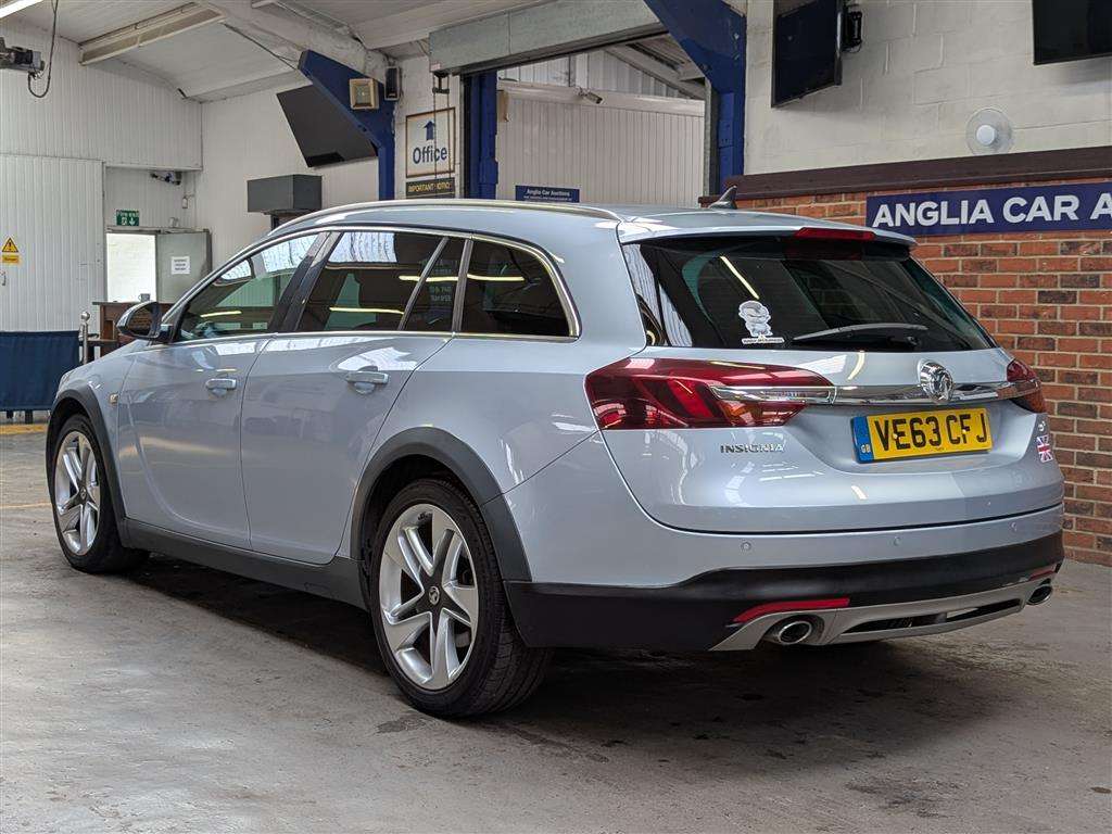 <p>2014 VAUXHALL INSIGNIA C-TRYTOUR NAV4X4</p>