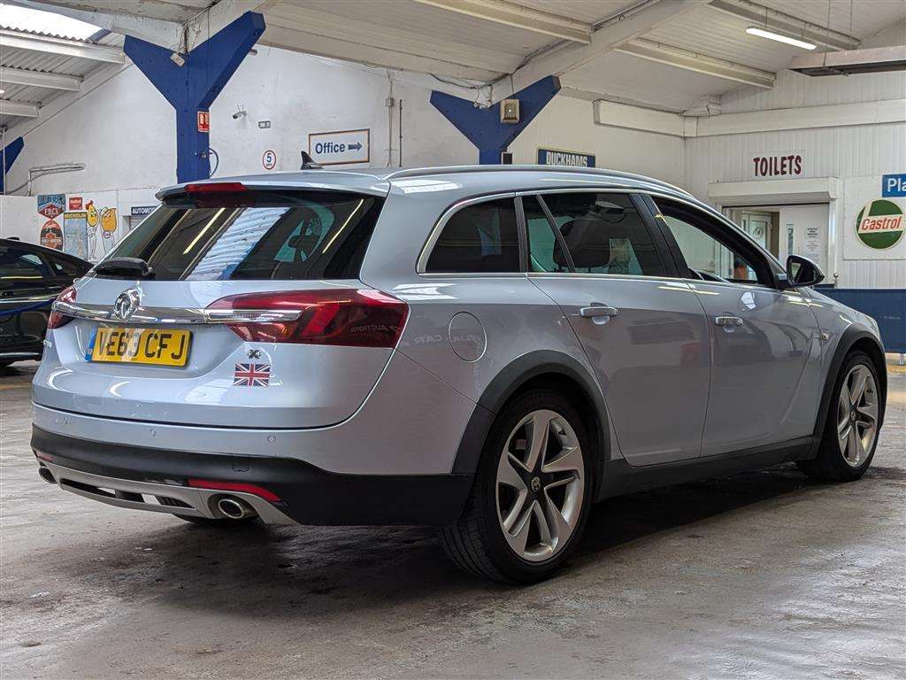 <p>2014 VAUXHALL INSIGNIA C-TRYTOUR NAV4X4</p>