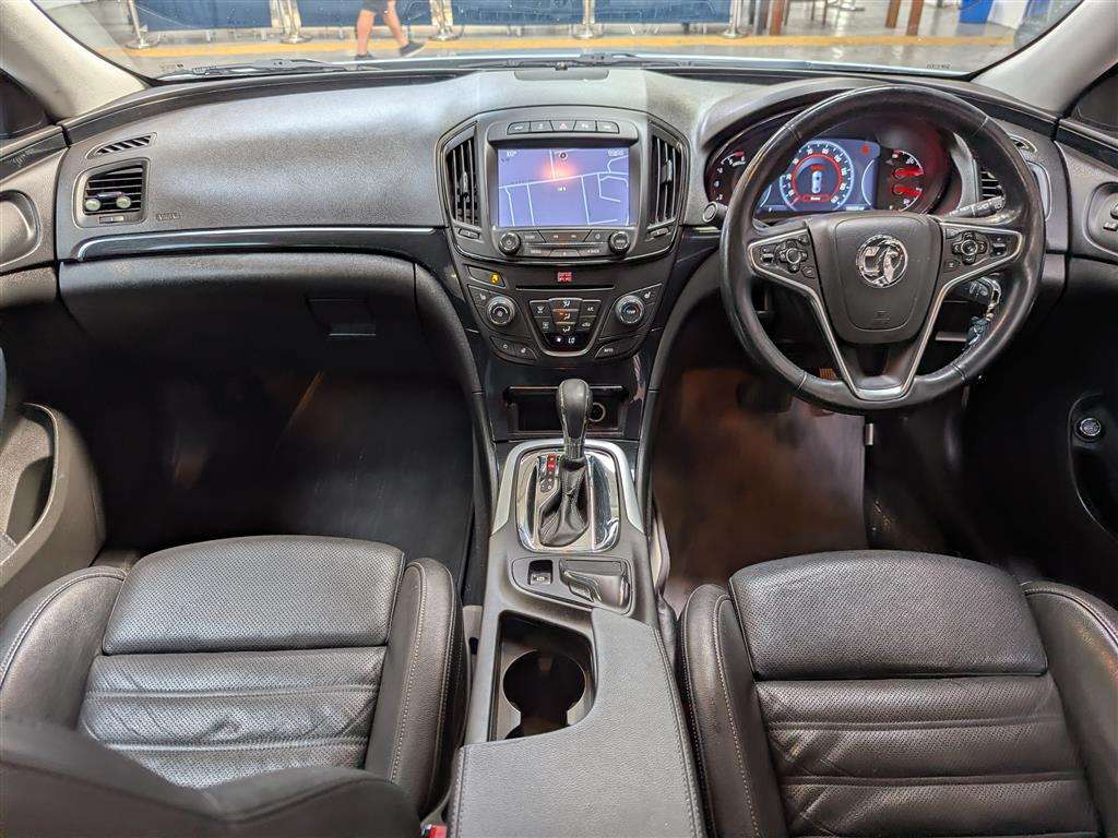 <p>2014 VAUXHALL INSIGNIA C-TRYTOUR NAV4X4</p>