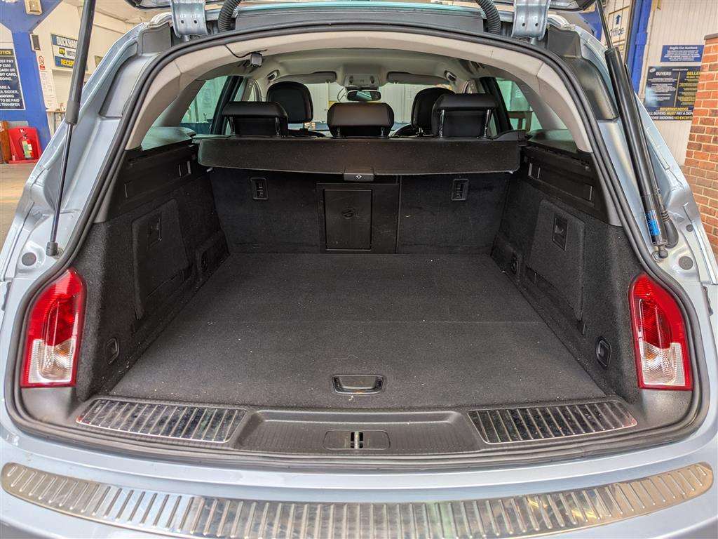 <p>2014 VAUXHALL INSIGNIA C-TRYTOUR NAV4X4</p>
