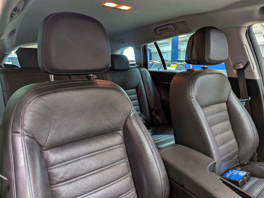 <p>2014 VAUXHALL INSIGNIA C-TRYTOUR NAV4X4</p>