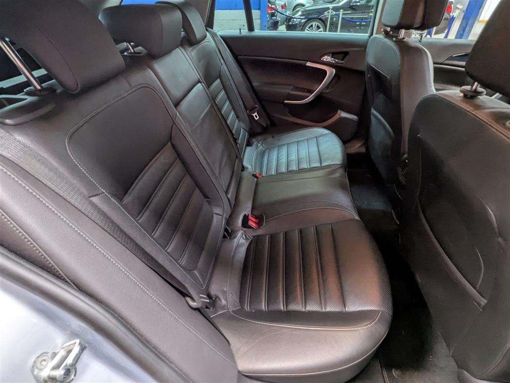 <p>2014 VAUXHALL INSIGNIA C-TRYTOUR NAV4X4</p>