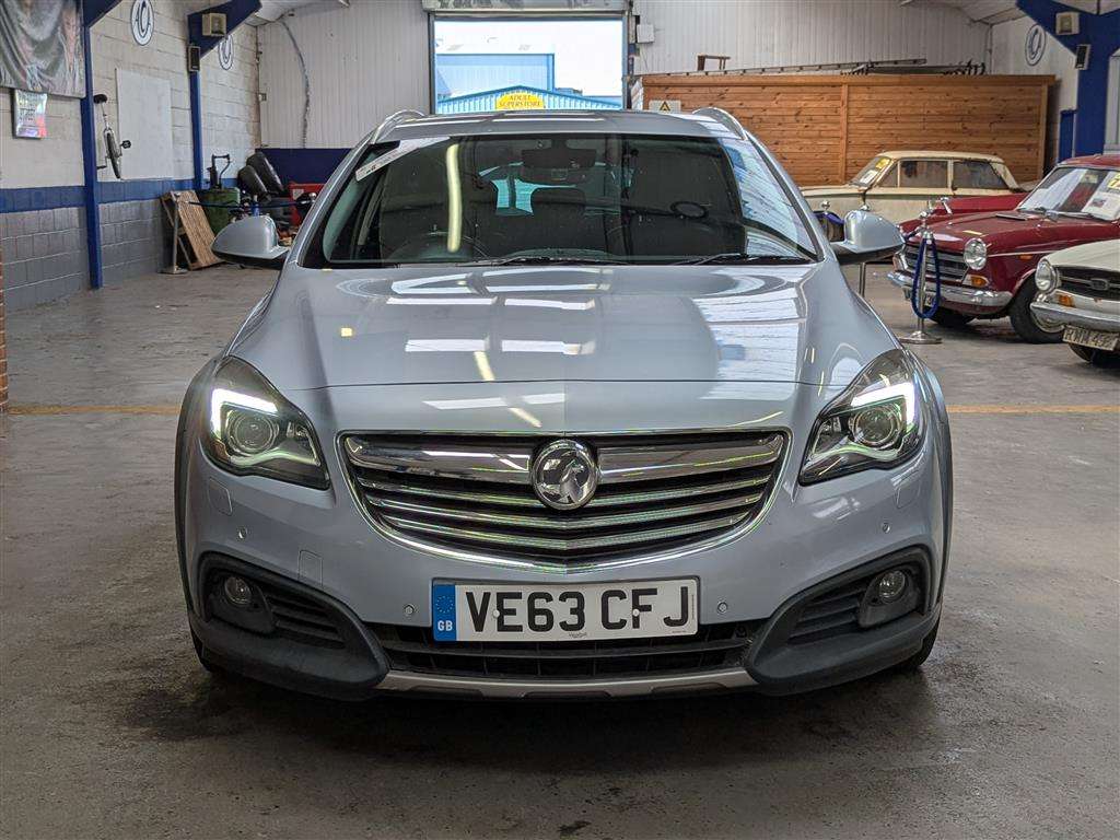 <p>2014 VAUXHALL INSIGNIA C-TRYTOUR NAV4X4</p>