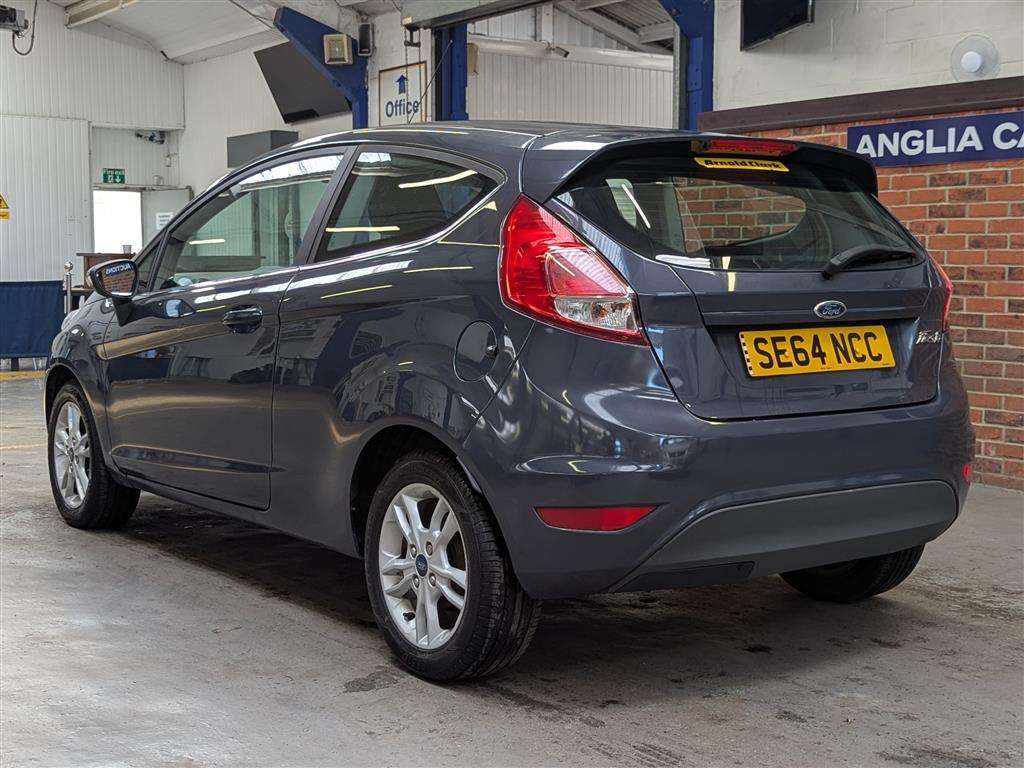 <p>2015 FORD FIESTA ZETEC</p>
