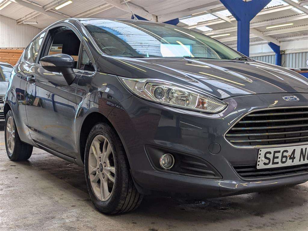 <p>2015 FORD FIESTA ZETEC</p>