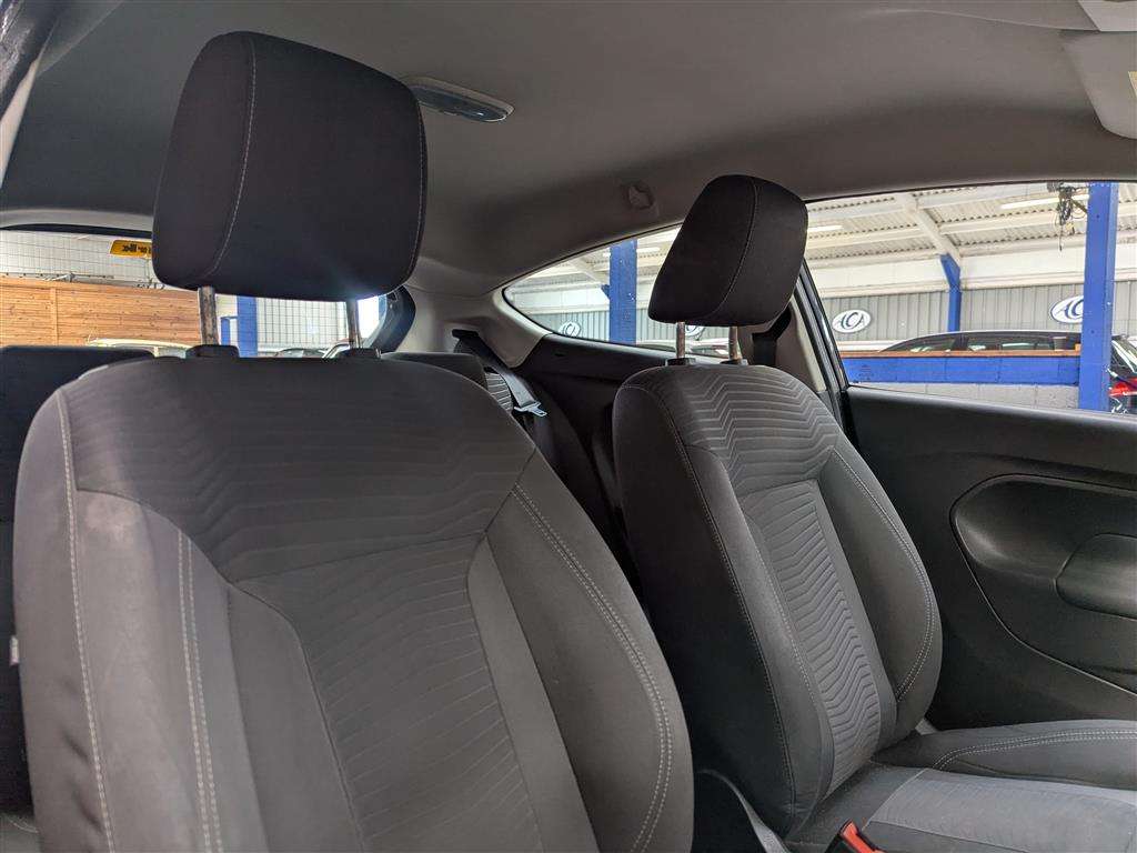 <p>2015 FORD FIESTA ZETEC</p>