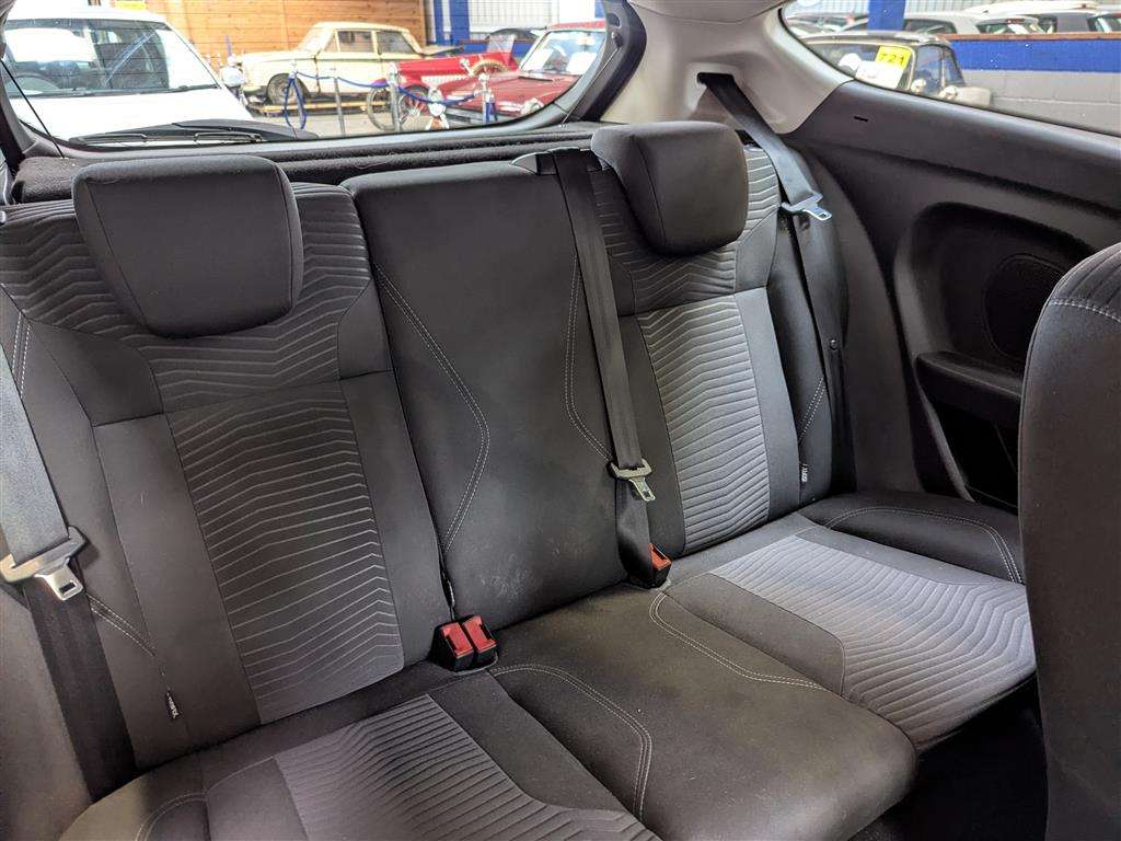 <p>2015 FORD FIESTA ZETEC</p>