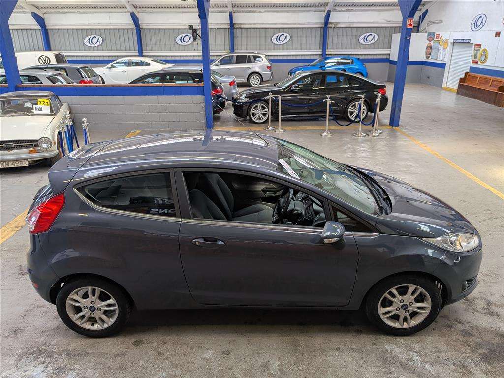 <p>2015 FORD FIESTA ZETEC</p>