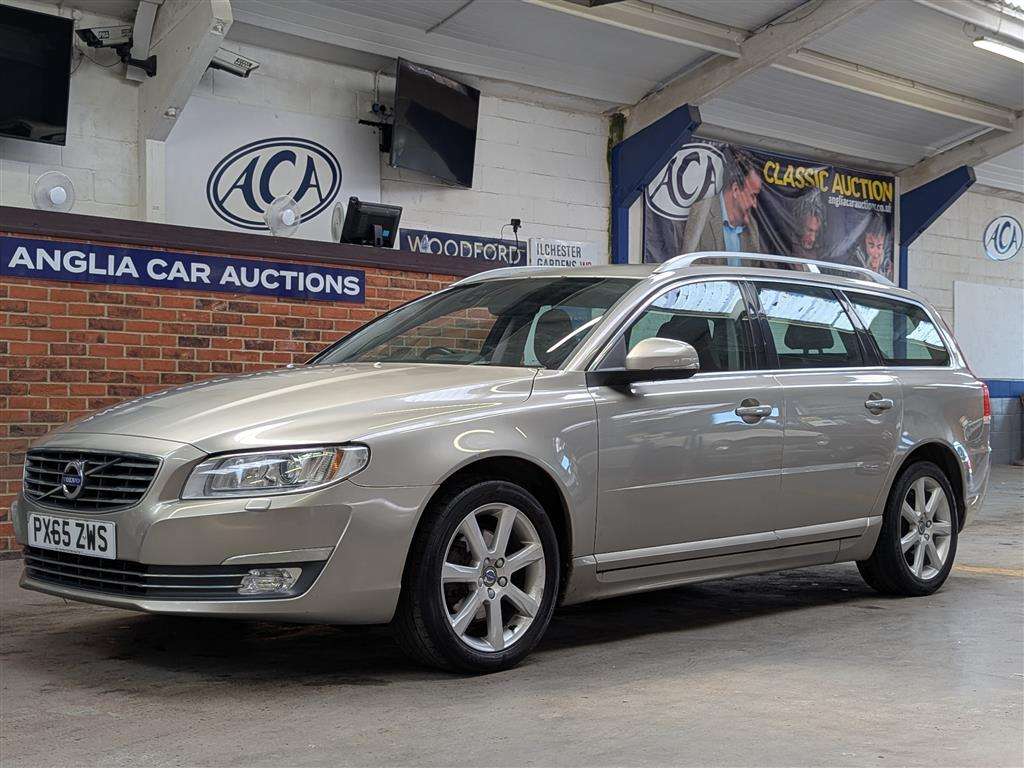 <p>2015 VOLVO V70 SE LUX D4 AUTO</p>