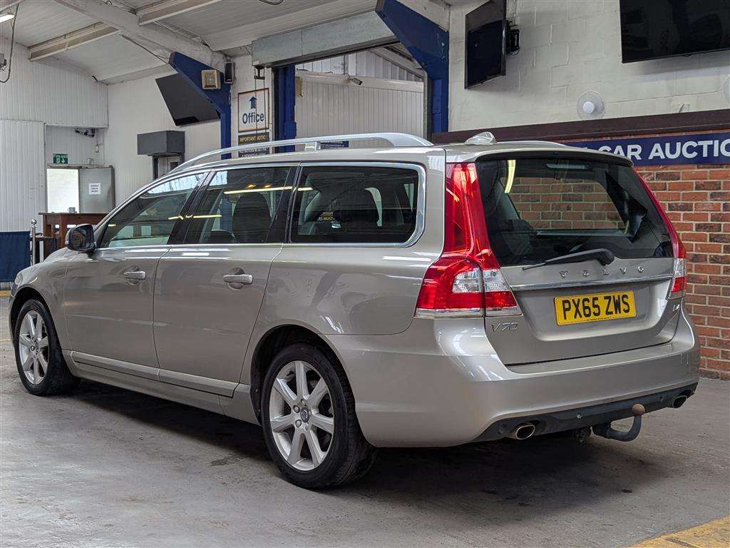 <p>2015 VOLVO V70 SE LUX D4 AUTO</p>